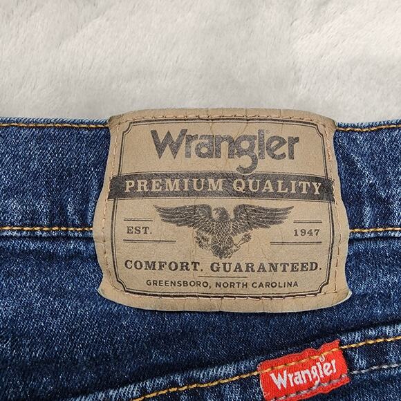 Wrangler Jeans Mens 32X32 Blue Dark Wash Relaxed Fit Straight Leg Stretch Denim - Picture 5 of 12
